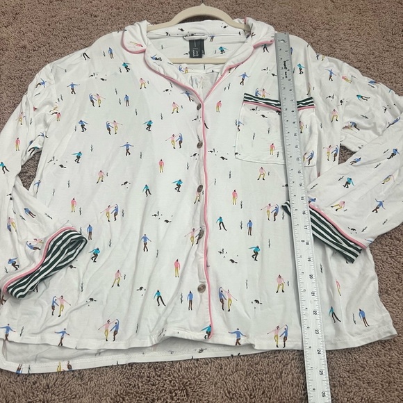 new medium Anthropologie briar piped pajama top button down ice skate winter ski - Picture 16 of 16